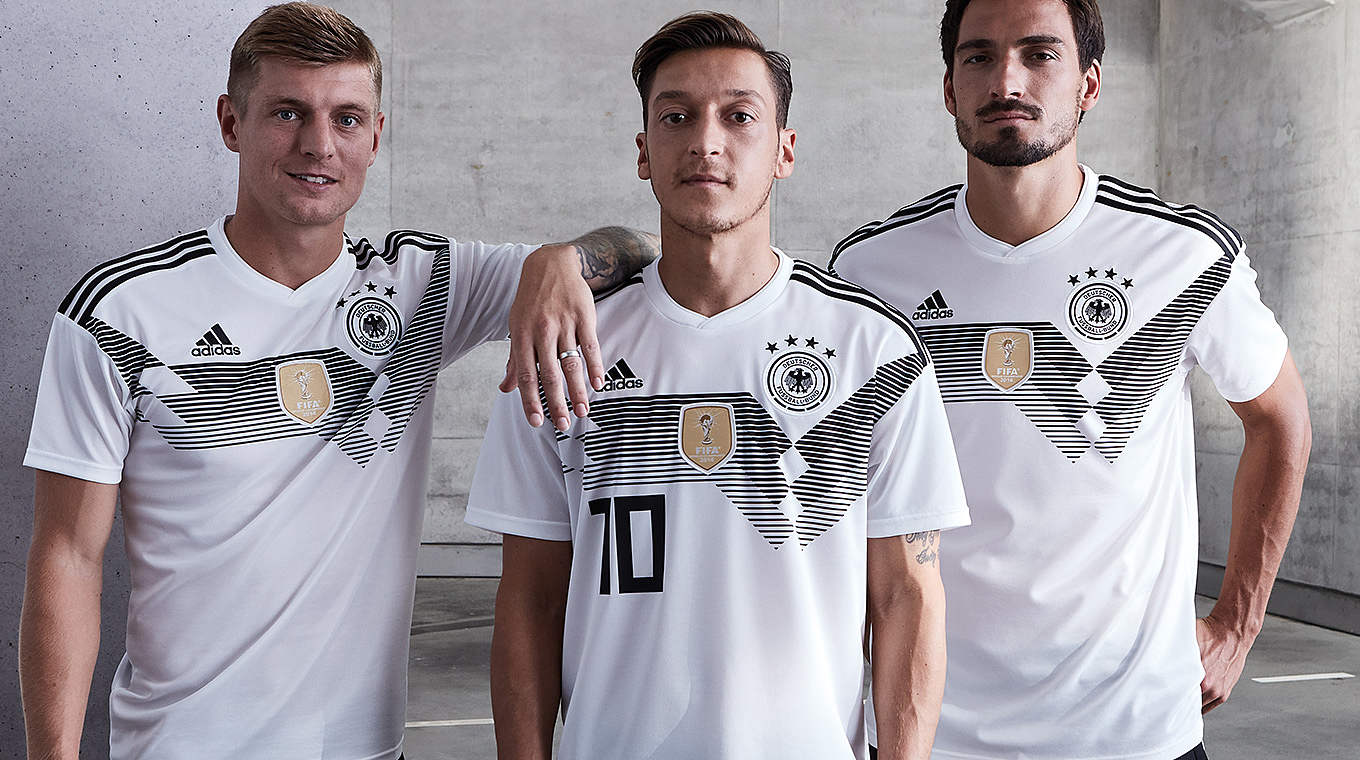 Německé národní družstvo Světový pohár fotbalové tričko bylo oznámeno