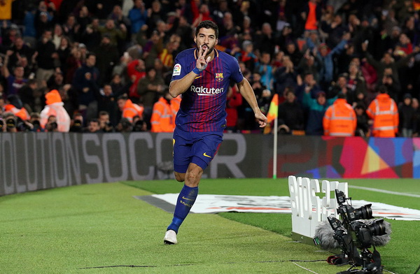 Barcelona vyhrává protihráče a získává zjevné výhody